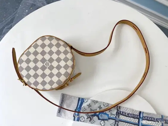 Aaa replica ru SOUPLE VUITTON LOUIS CHAPEAU PM BOITE 0701